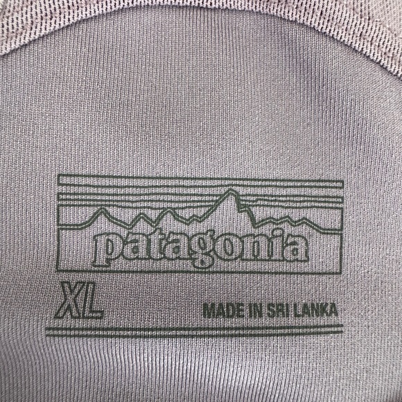 Patagonia Purple Sports Bra with Racerback Design and Stretch Fabric - Picture 3 of 4